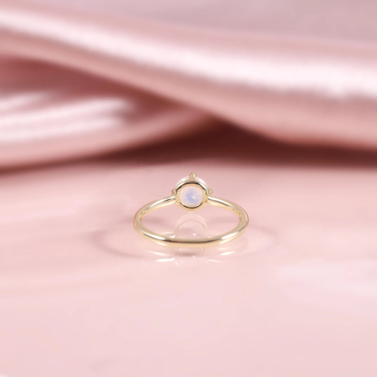 GEM'S BALLET Moonstone Ring 1.03ct 18K Gold Plated Prongs