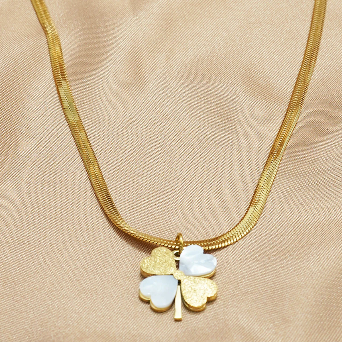 Lxalry 18K Gold Plated Double Luck Clover Necklace