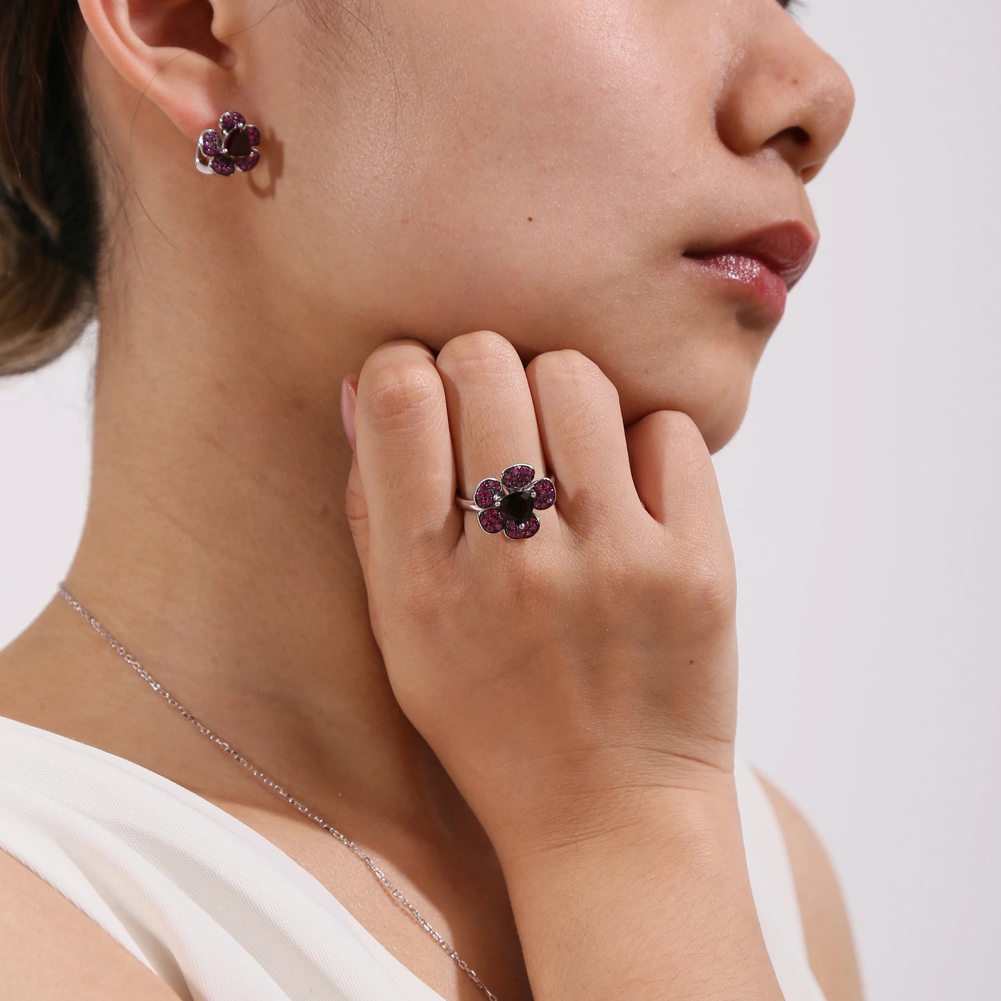 GEM'S BALLET Garnet Flower Ring Sterling Silver For Women