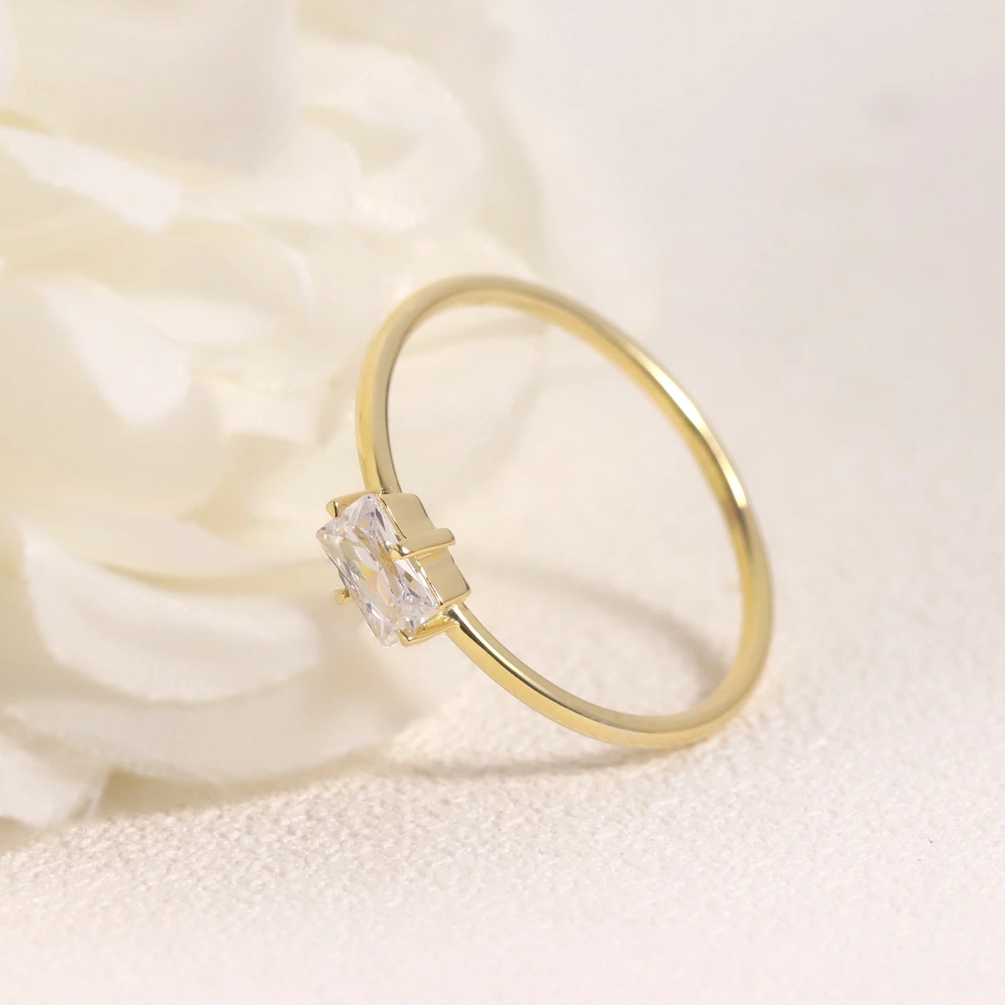 GEMS BALLET 925 Sterling Silver Moissanite Wedding Band