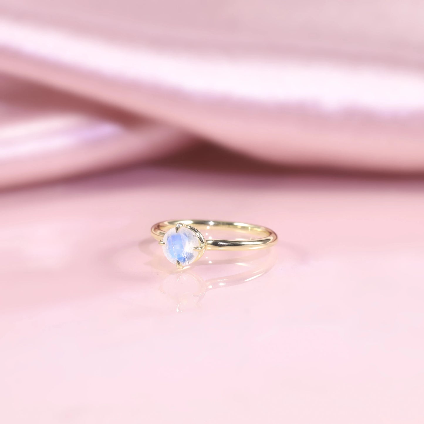 GEM'S BALLET Moonstone Ring 1.03ct 18K Gold Plated Prongs